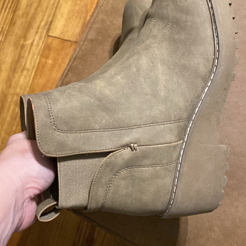 Dolce Vita Olive Ankle Boots
